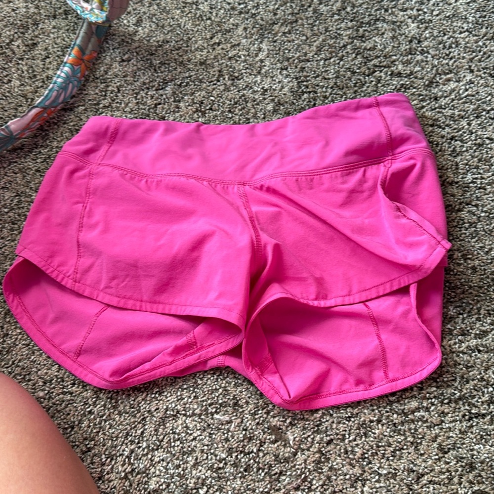 Lululemon Low rise 2.5 speed up shorts